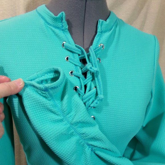 New Lace up Henley T-shirt Top XS Mint Green Bullet texture fabric Ruched sleeve - Picture 1 of 9